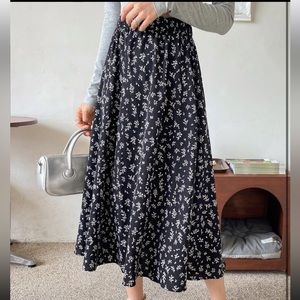 DAZY Ditsy Floral Midi Skirt 2